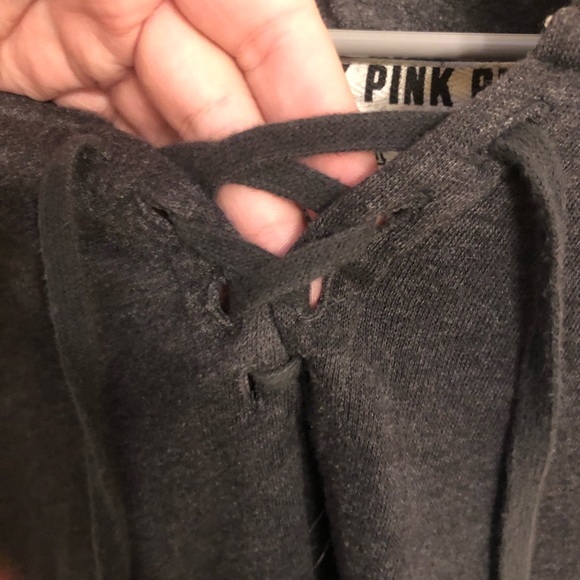 Pink criss cross hoodie - Picture 3 of 5